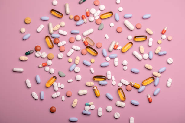 Antiviral Drugs Market by Drug Class (DNA Polymerase Inhibitors, Reverse Transcriptase Inhibitors, Protease Inhibitors, Neuraminidase Inhibitors, and Others), by Type (Branded and Generics), by Application (HIV, Hepatitis, Herpes, Influenza, and Others), by Distribution Channel (Hospital, Retail, and Online Pharmacies) Global Outlook & Forecast 2022-2030