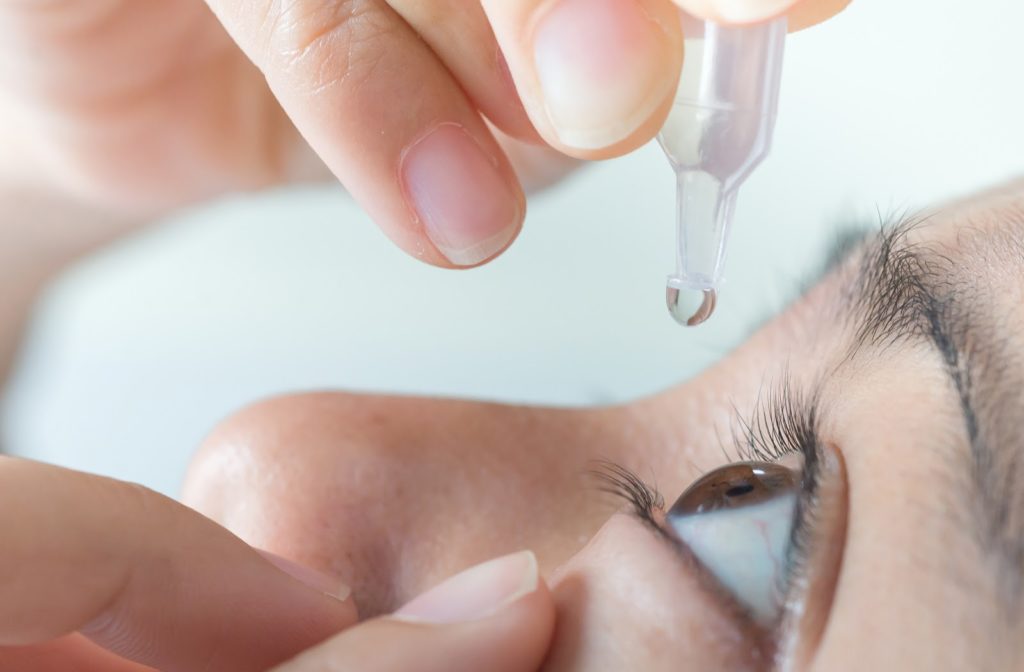 Artificial Tears Market by Type (Cellulose, Polyethylene Glycols (PEG), Polypropylene Glycols (PPG), Glycerin Derived, Others), by Delivery (Ointment, Eye Drop), by Application (Dry Eye Syndrome, Infection or Allergies, Ophthalmic Procedures, Others) and by Distribution Channel (Hospital Pharmacies, Retail Pharmacies, Online Pharmacies) – Global Outlook & Forecast 2022-2030