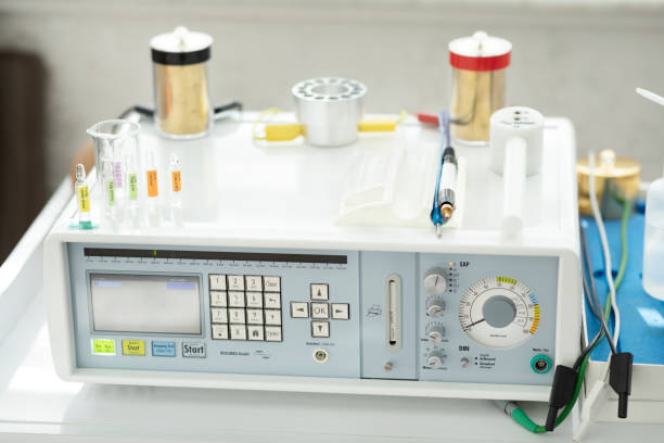 Blood Gas & Electrolyte Analyzer Market by Modality (Bench Top, Portable), Product (Analyzer, Consumables), End-user (Hospitals, Central Laboratories, Point-of-Care, Diagnostic Centers) – Global Outlook & Forecast 2023-2031